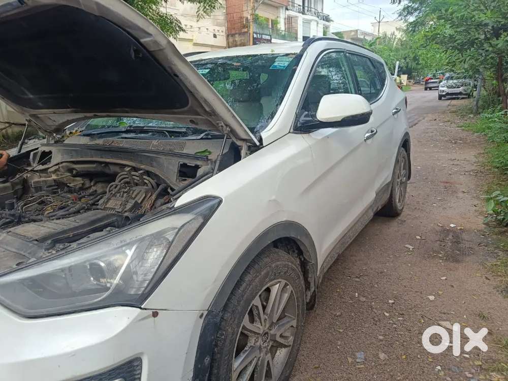 Hyundai Santa Fe 2014 Diesel 245000 Km Driven