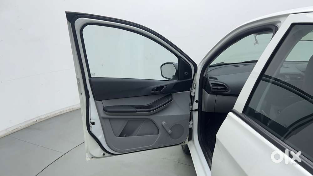 Tata Tiago Xe, 2024, Petrol