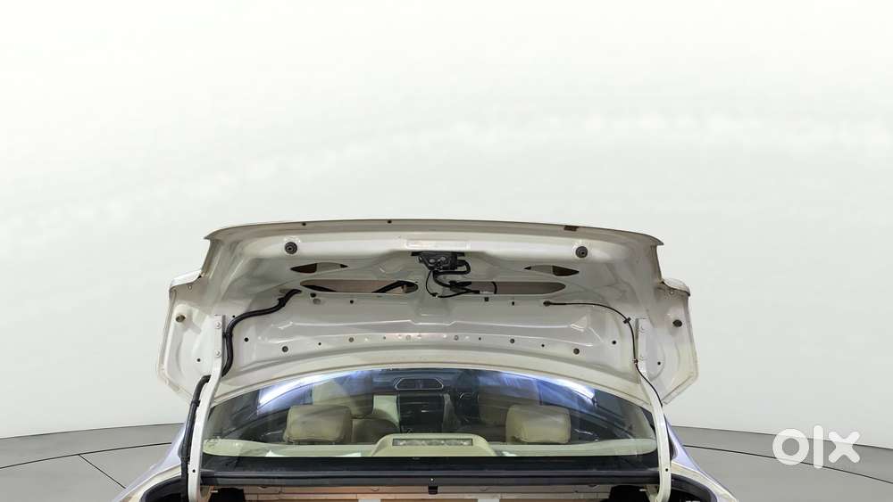 Maruti Suzuki Swift Dzire Amt Vdi, 2017, Diesel