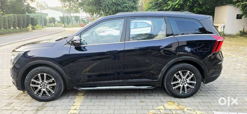 Mahindra Xuv700 2.2 Ax 7 Diesel At Luxury Pack Str Awd, 2022, Diesel