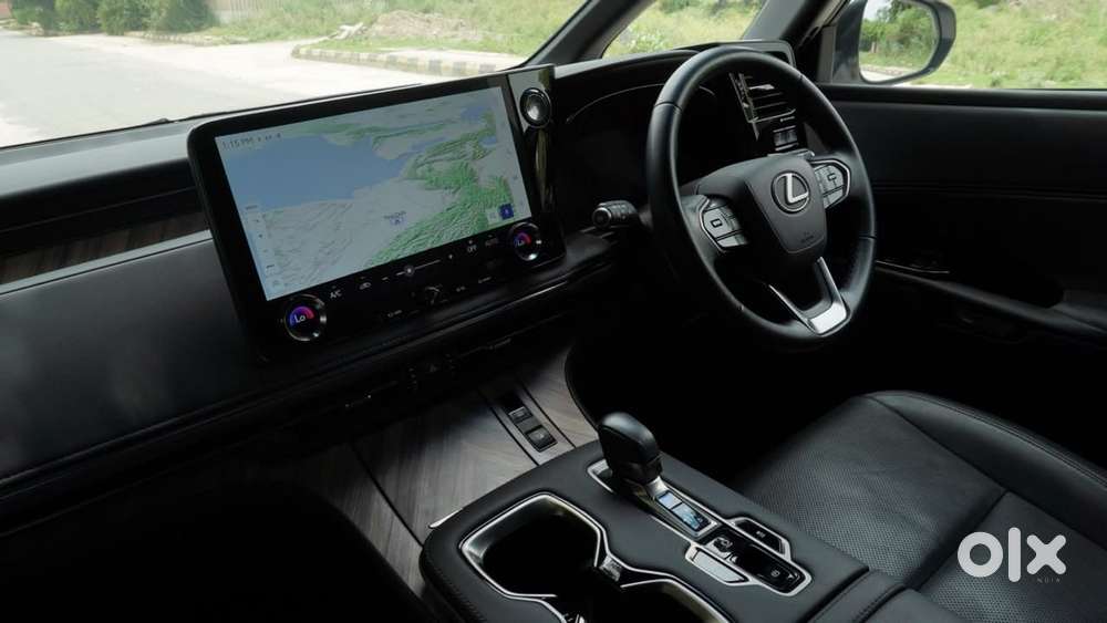 Lexus Lm 350h 4 Str Ultra Luxury, 2024, Petrol