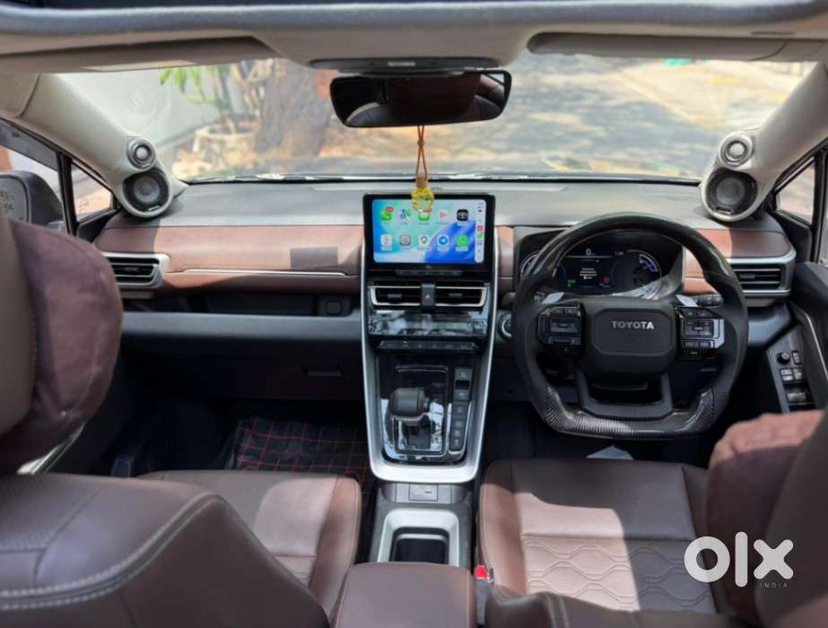 Toyota Innova Hycross 2.0 Zx (o) Hybrid 7 Str, 2025, Petrol