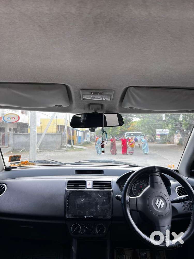 Maruti Suzuki Swift Vxi, 2011, Petrol