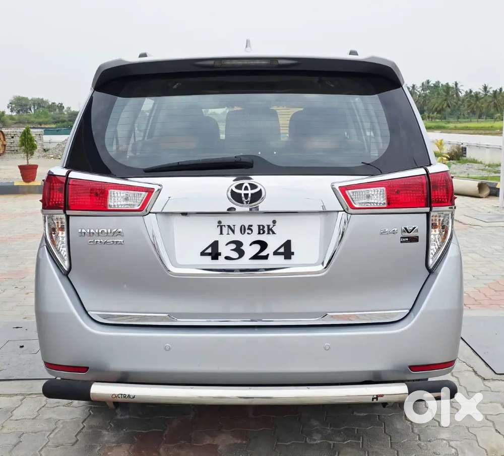 Toyota Innova Crysta 2017 Diesel 60000 Km Driven