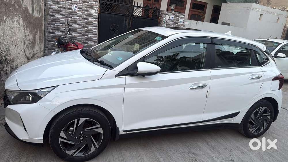 Hyundai I20 Asta (o) 1.2 Ivt, 2023, Petrol