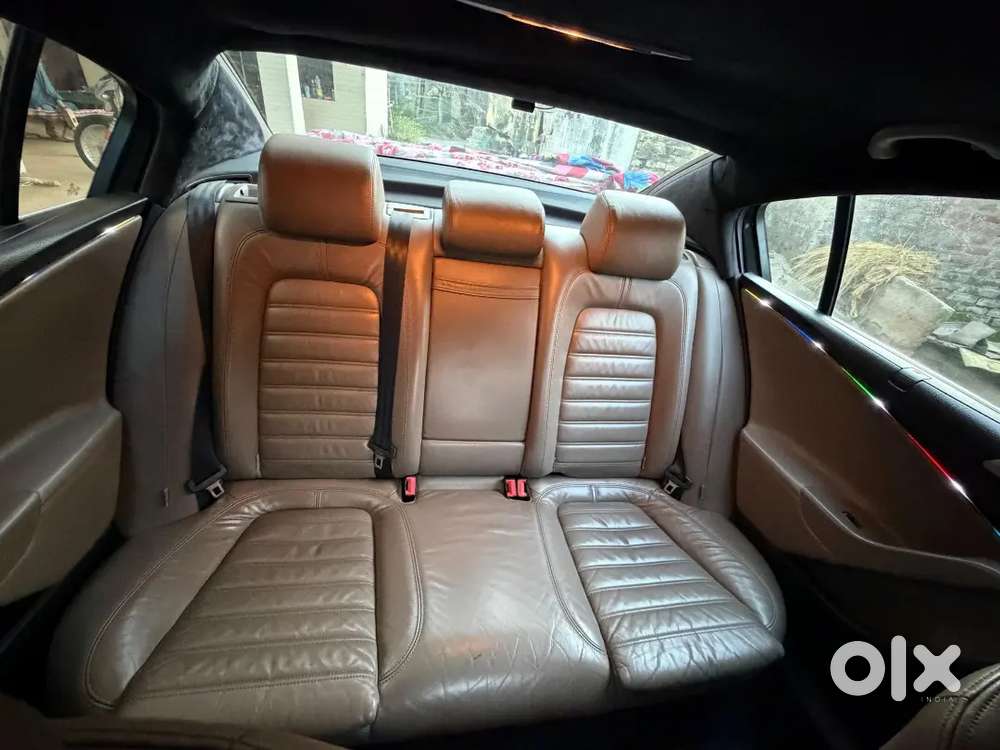 Volkswagen Passat 2010 Petrol 132000 Km Driven