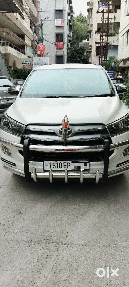 Toyota Innova Crysta 2.4 Z 11/2018