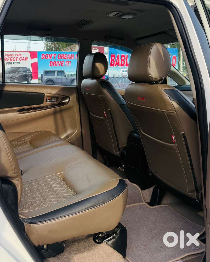 Toyota Innova 2009-2011 2.5 E 7 Str, 2016, Diesel