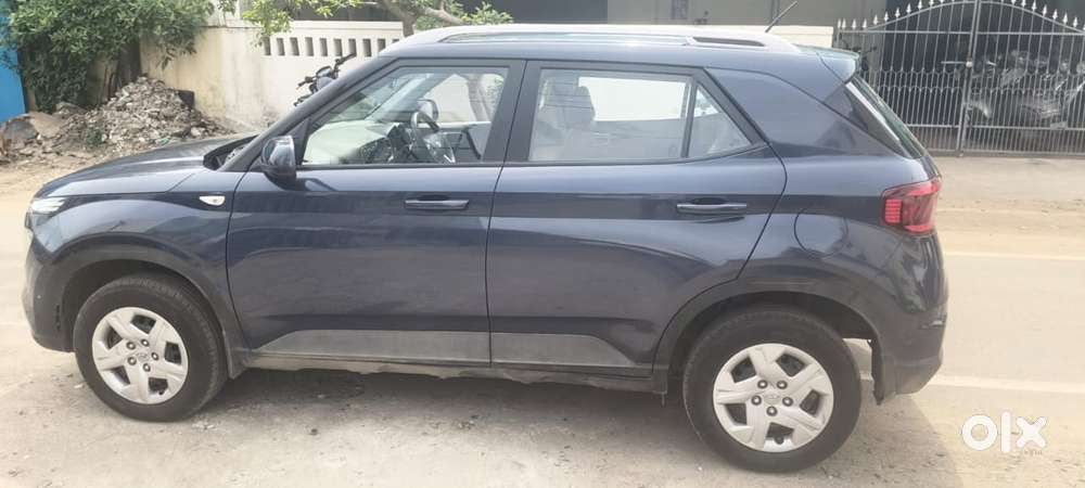 Hyundai Venue S 1.2 Petrol, 2019, Petrol