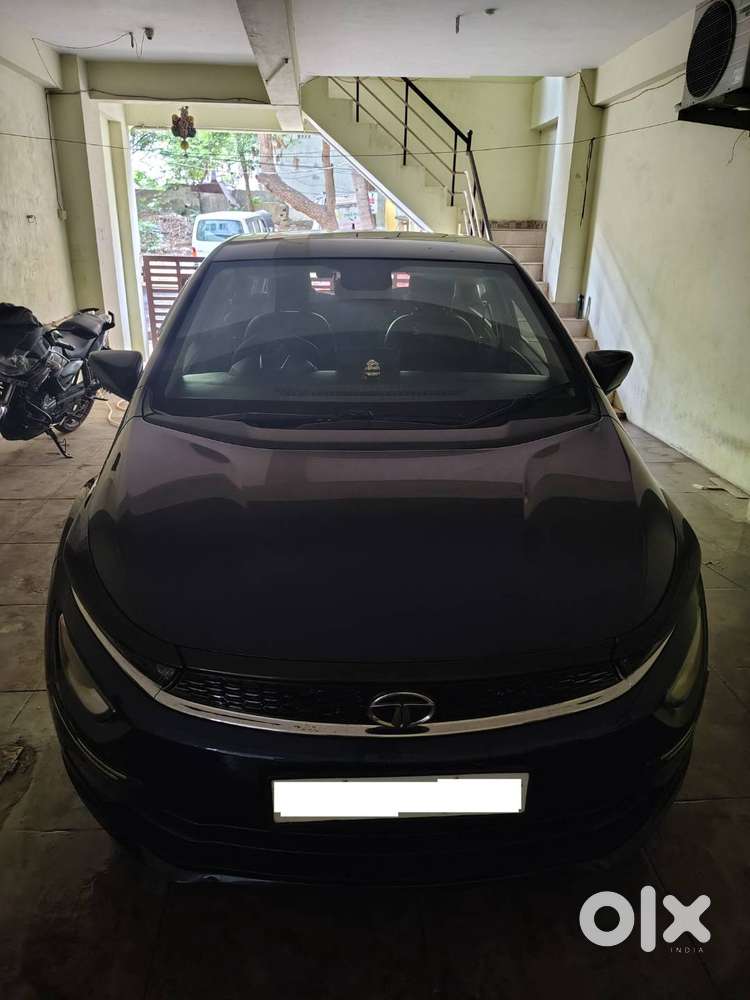 Tata Altroz Xms Petrol  Sunroof  15000 Km