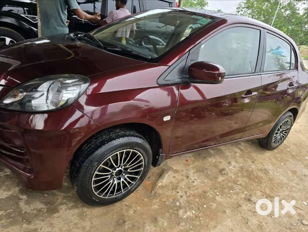 Honda Amaze 2015 Petrol Well Maintained