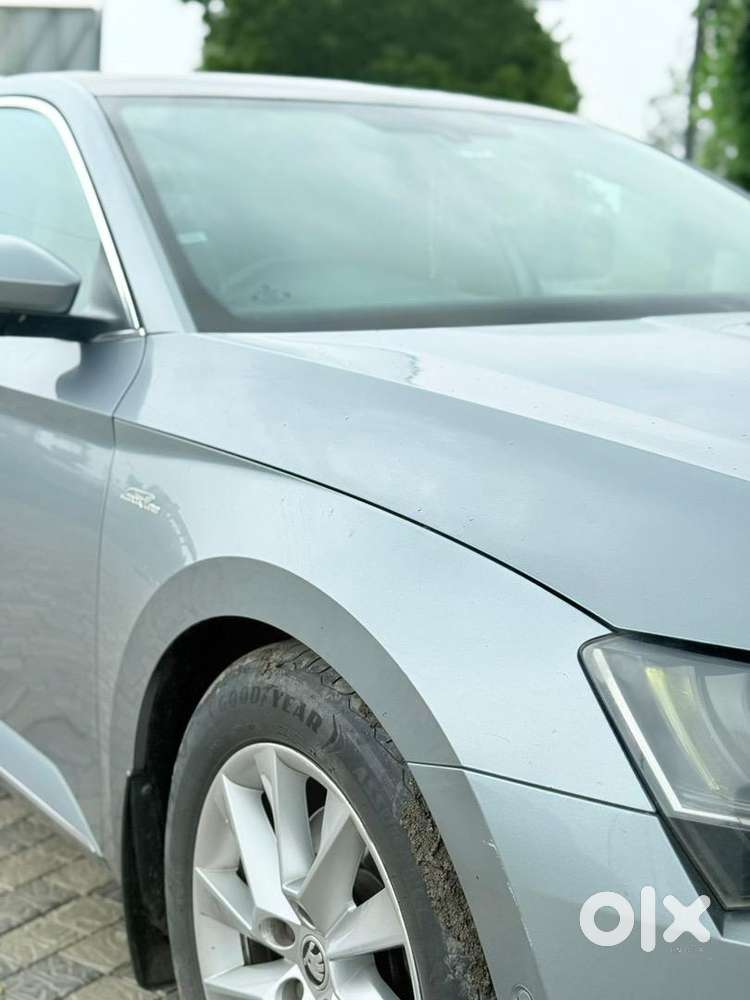 Skoda Superb Petrol 2019