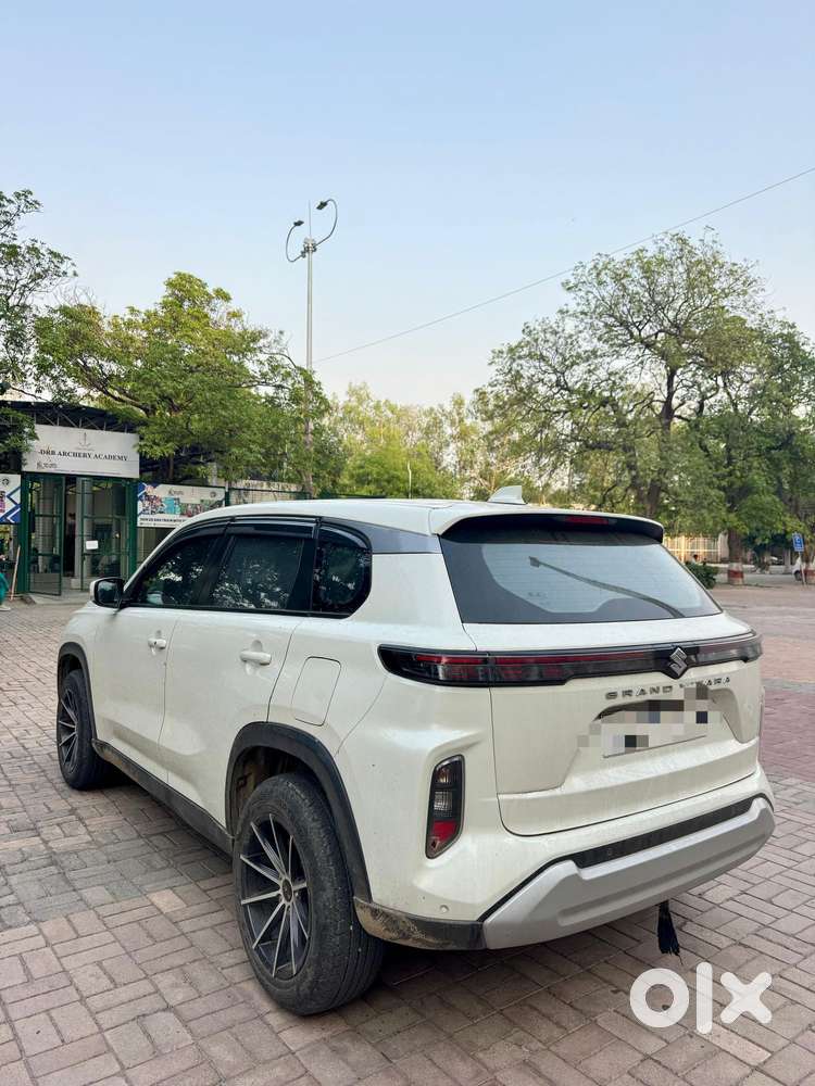 Maruti Suzuki Grand Vitara 1.5 Delta Cng, 2023, Cng & Hybrids