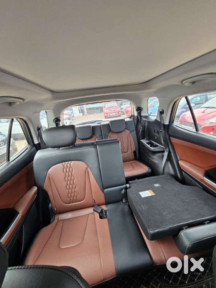 Hyundai Alcazar Platinum, 2023, Petrol