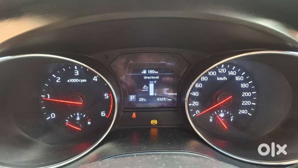 Kia Carnival Premium, 2020, Diesel