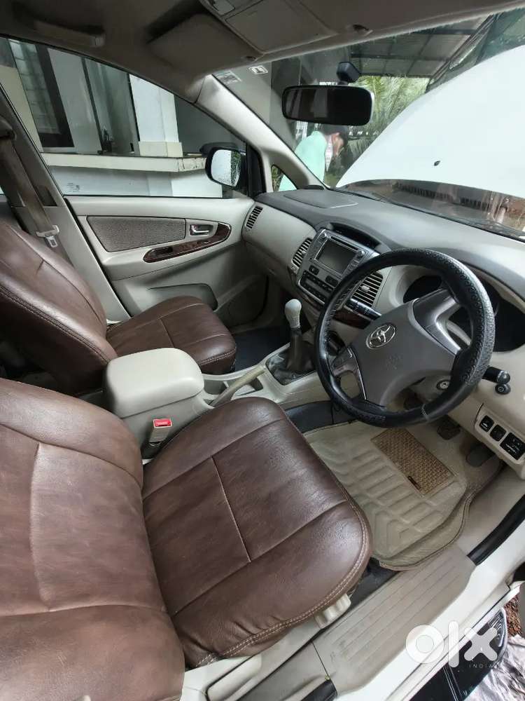 Toyota Innova 2014 2.5v Diesel Good Condition