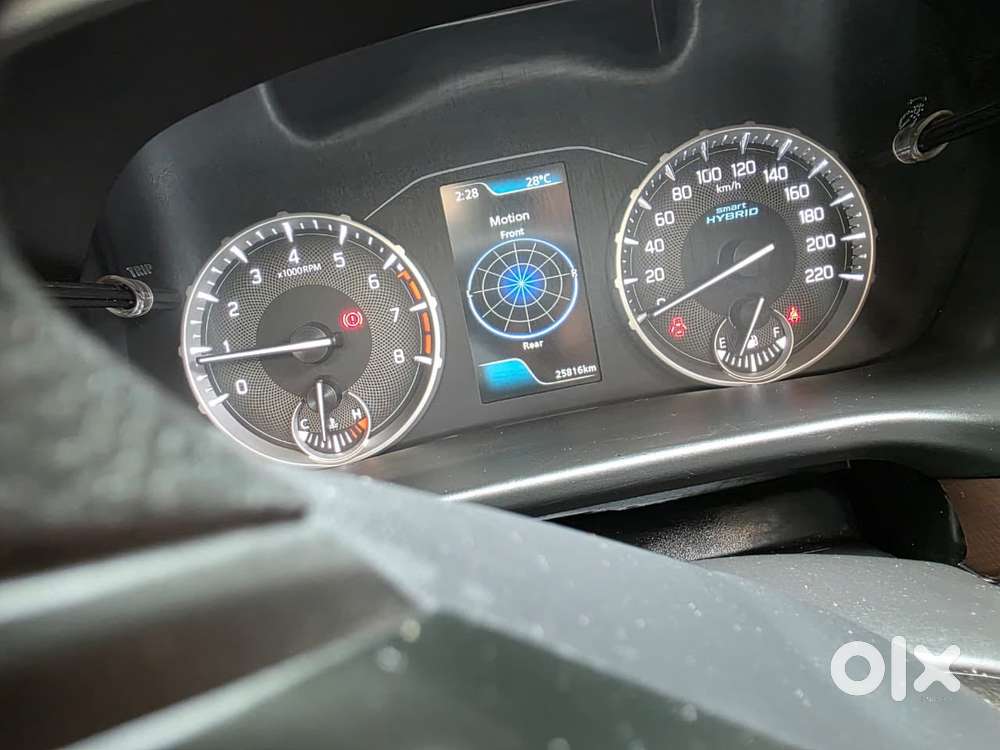 Maruti Suzuki Brezza 1.5 Zxi Smart Hybrid, 2023, Petrol