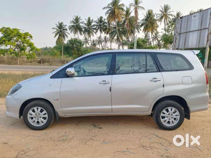 Toyota Innova 2.5 Vx 8 Str, 2010, Diesel
