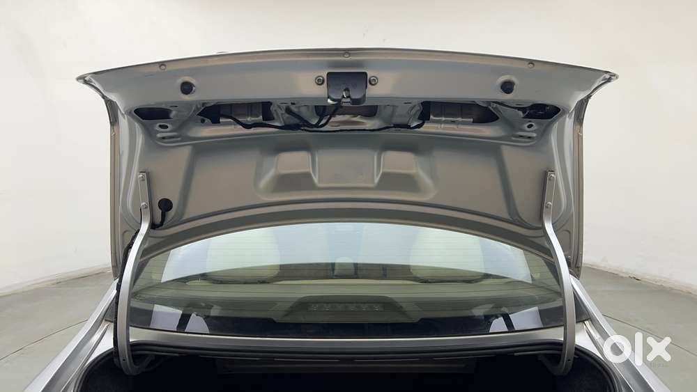 Skoda Rapid 1.6 Mpi At Style, 2016, Petrol