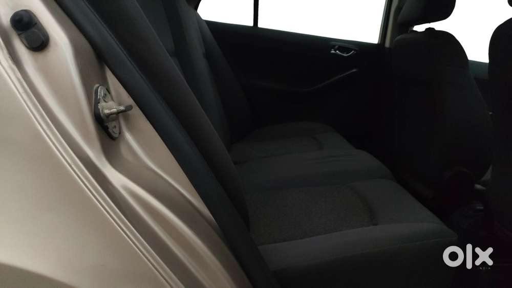Tata Zest 1.2 Revotron Xt, 2015, Petrol