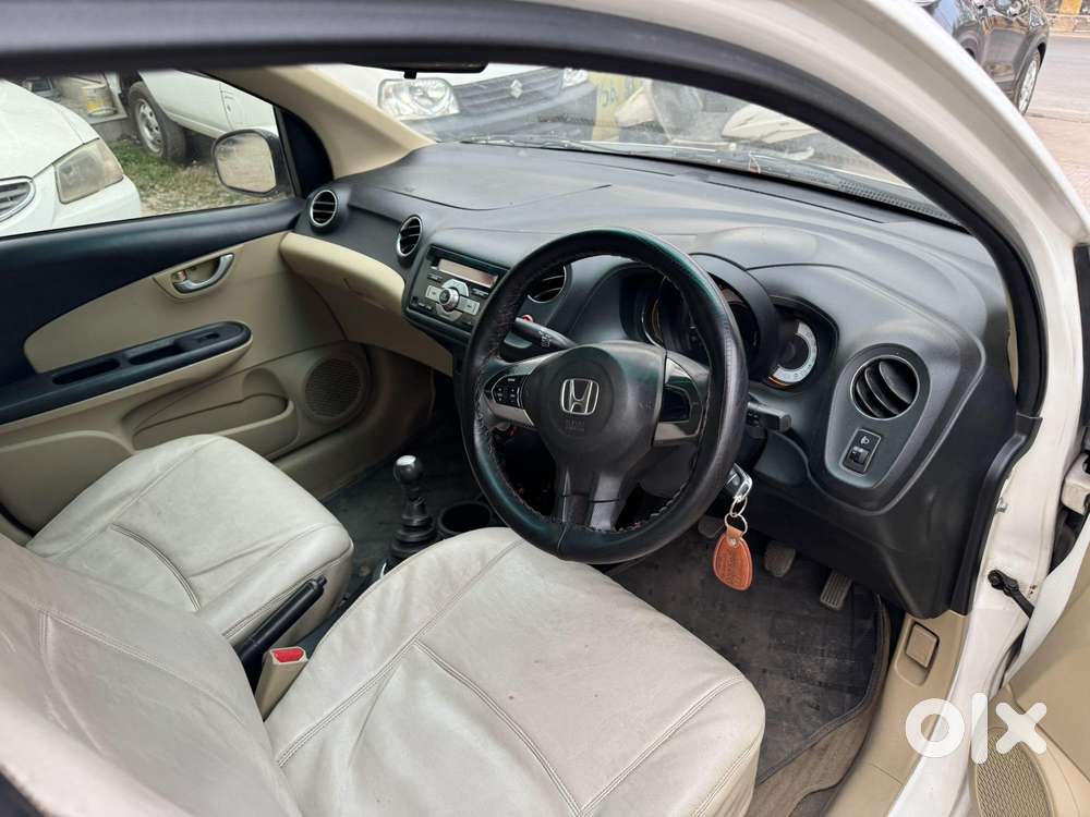 Honda Brio Vx Mt, 2014, Petrol