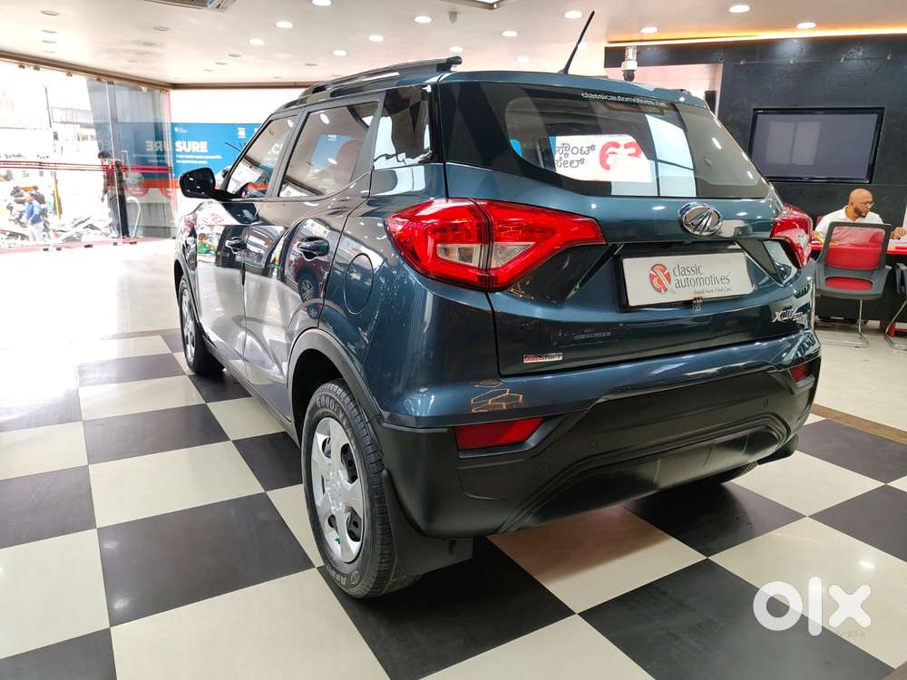 Mahindra Xuv300 1.2 W6 Amt Petrol, 2022, Petrol