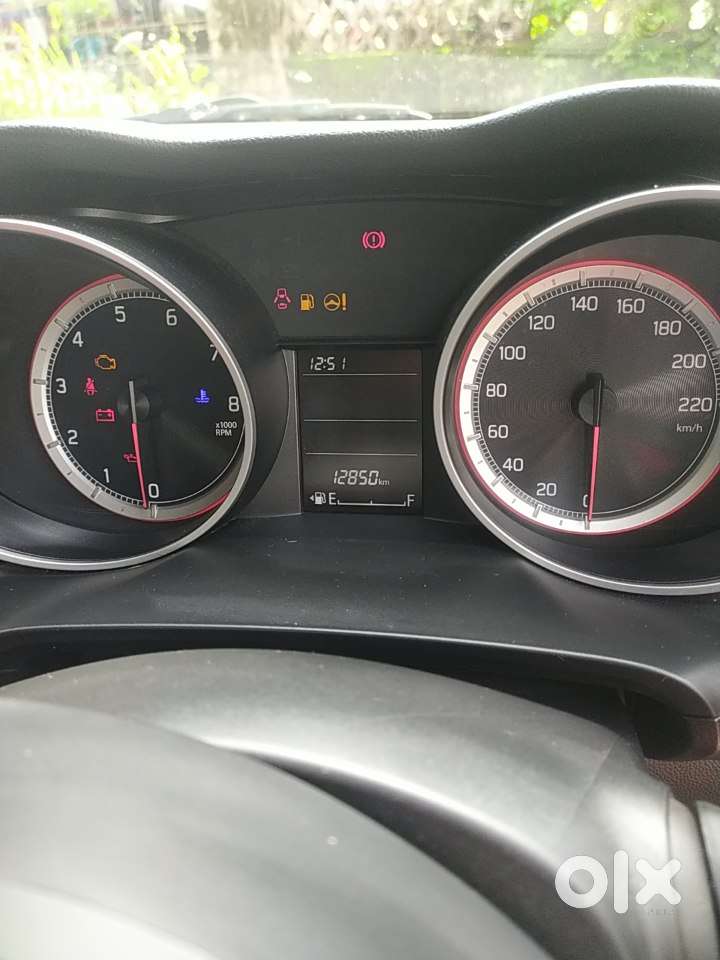 Maruti Suzuki Swift Vxi + Manual, 2024, Petrol