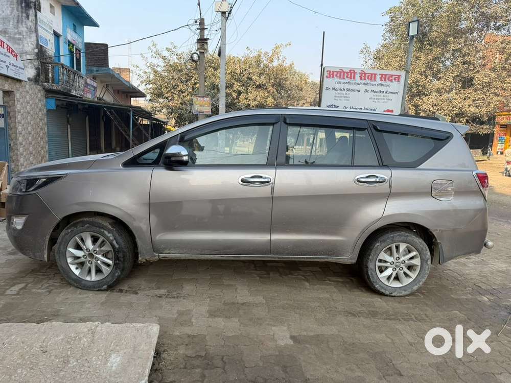 Toyota Innova Crysta 2016