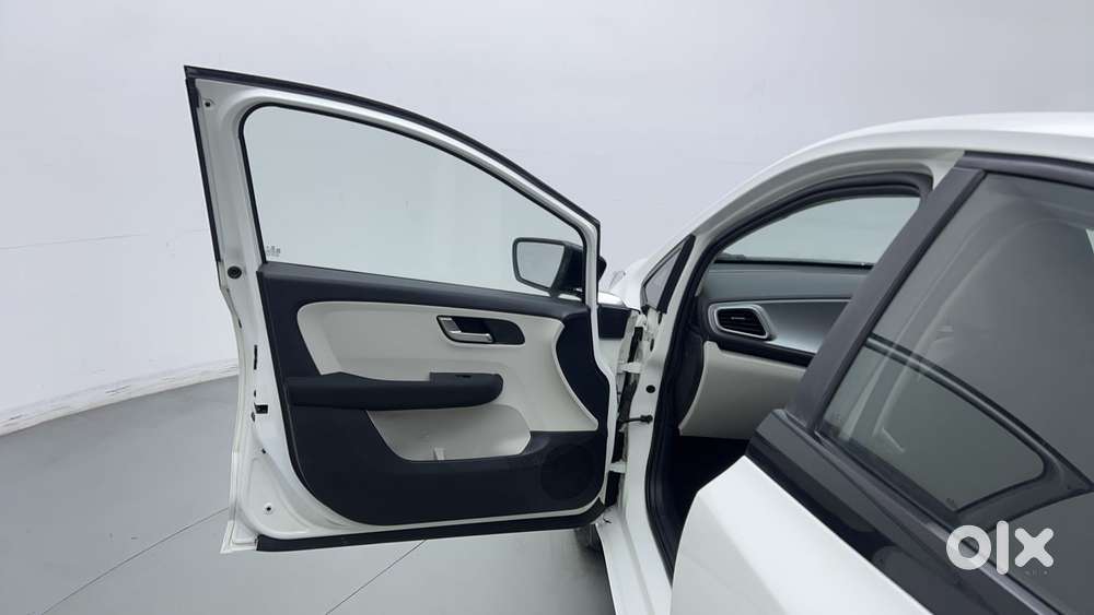 Tata Altroz 1.2 Xz Plus Petrol, 2022, Petrol