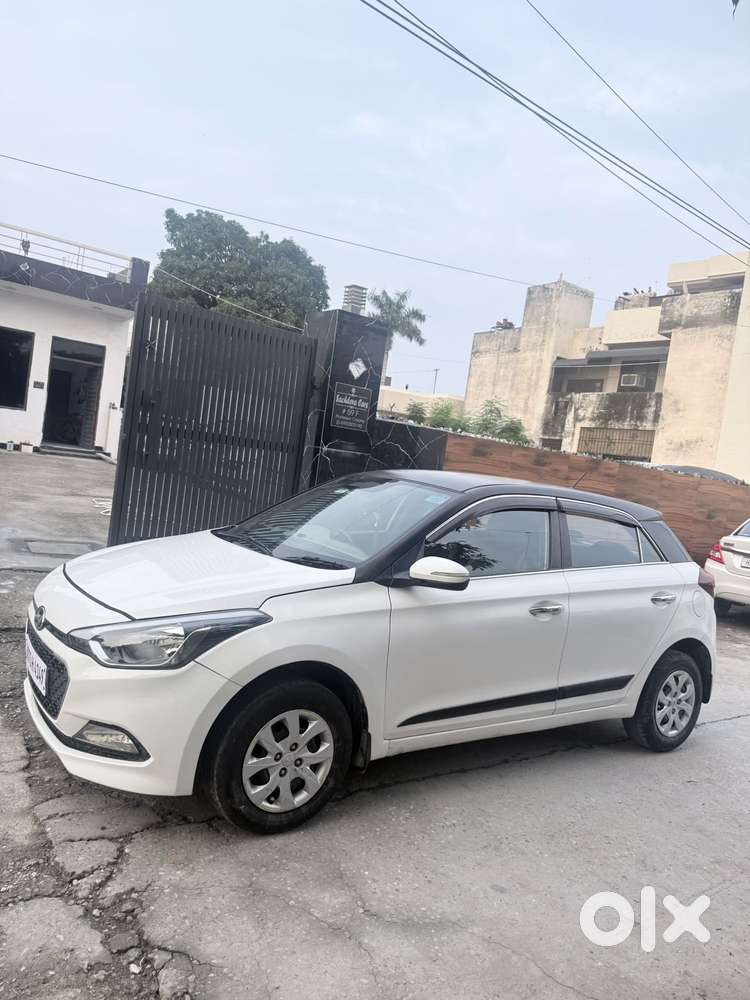 Hyundai Elite I20 Sportz (o) 1.4, 2016, Petrol