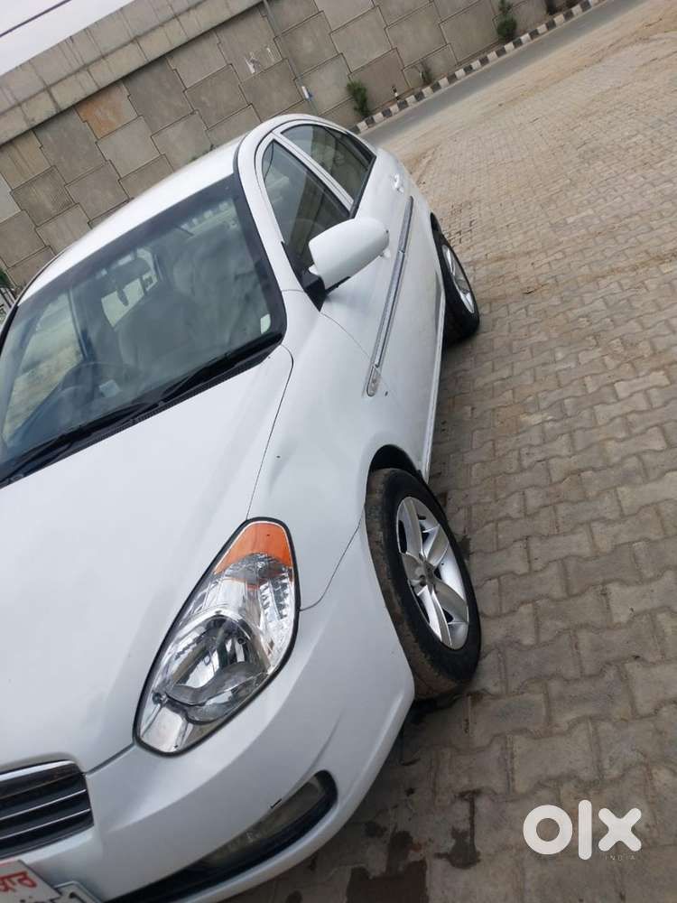 Hyundai Verna 2010