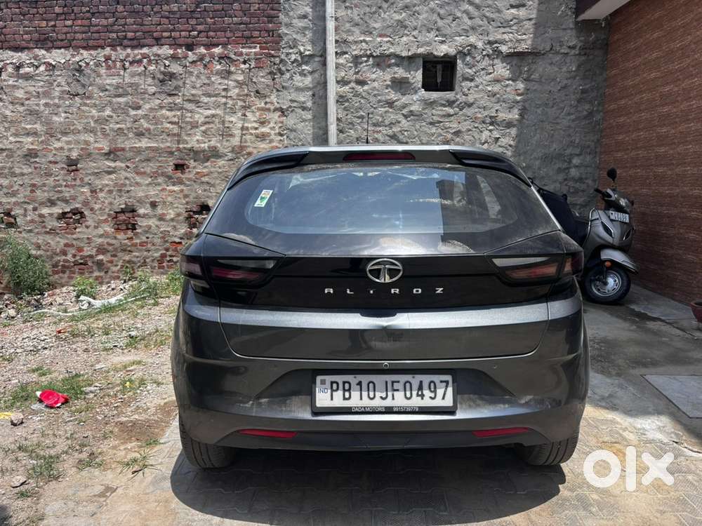 Tata Altroz Petrol 2023