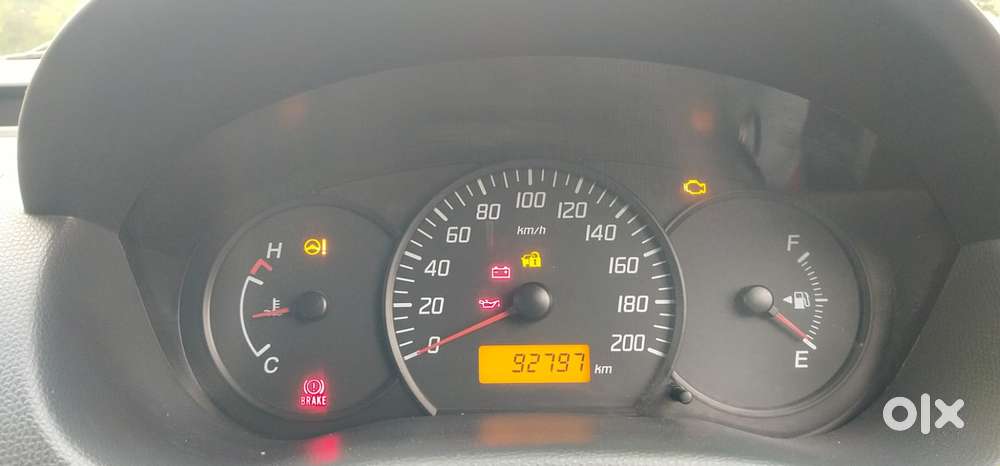Maruti Suzuki Swift Lxi Bsiv, 2010, Petrol