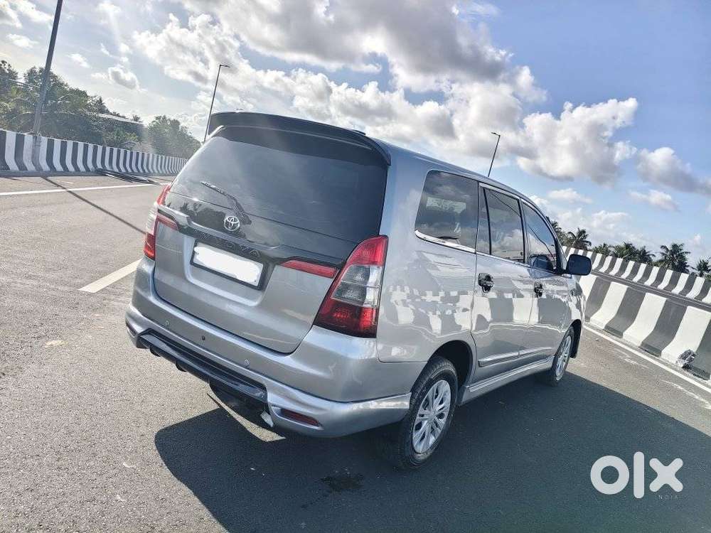 Toyota Innova 2.5 Gx 8 Str Bs-iii, 2015, Diesel
