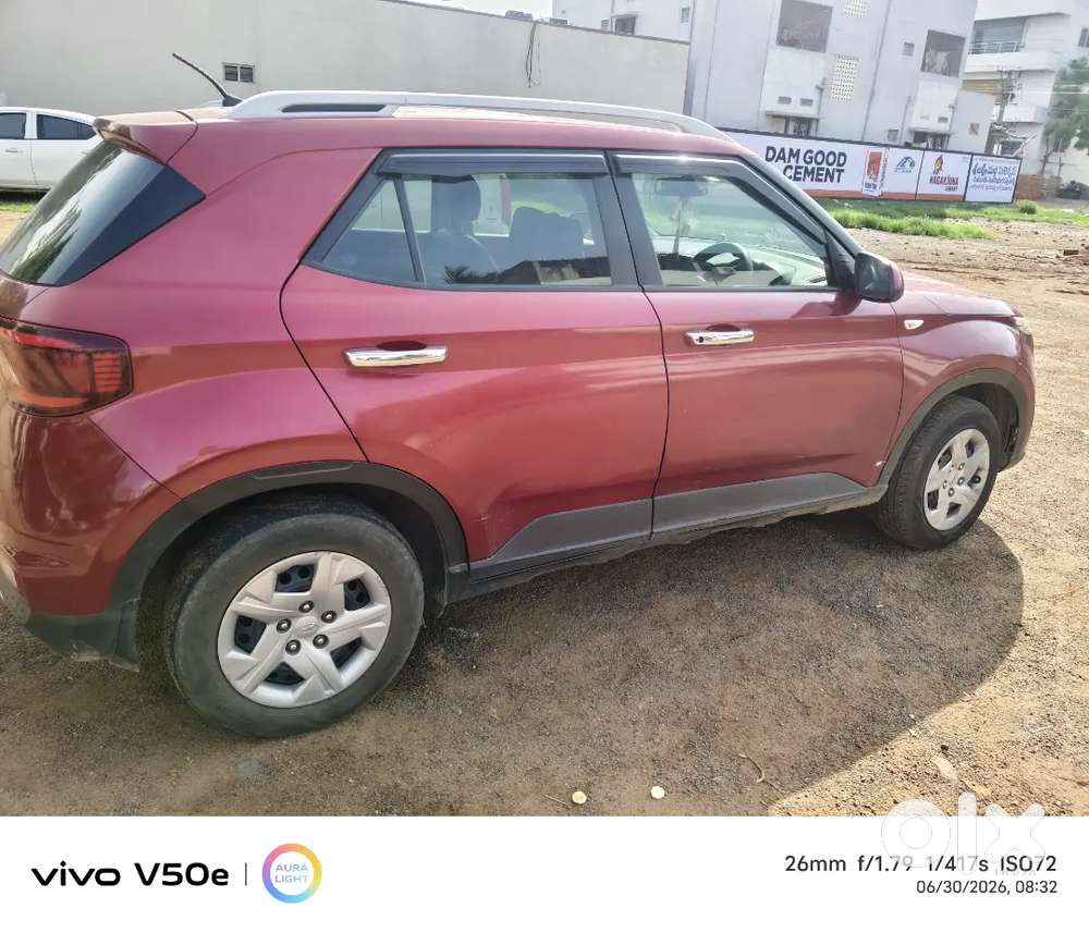 Hyundai Venue 2019 Diesel 150000 Km Driven