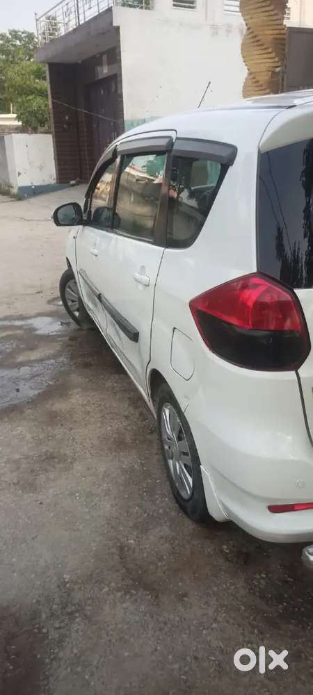 Maruti Suzuki Ertiga Cng