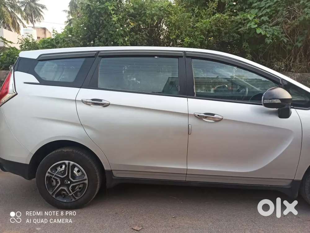 Mahindra Marazzo 2021 2nd Owner
