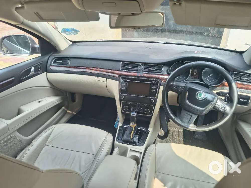 Skoda Superb 2014 At
