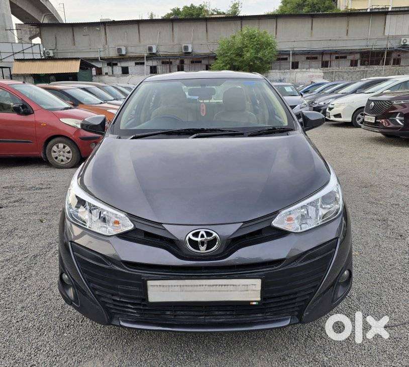Toyota Yaris J Cvt, 2019, Petrol