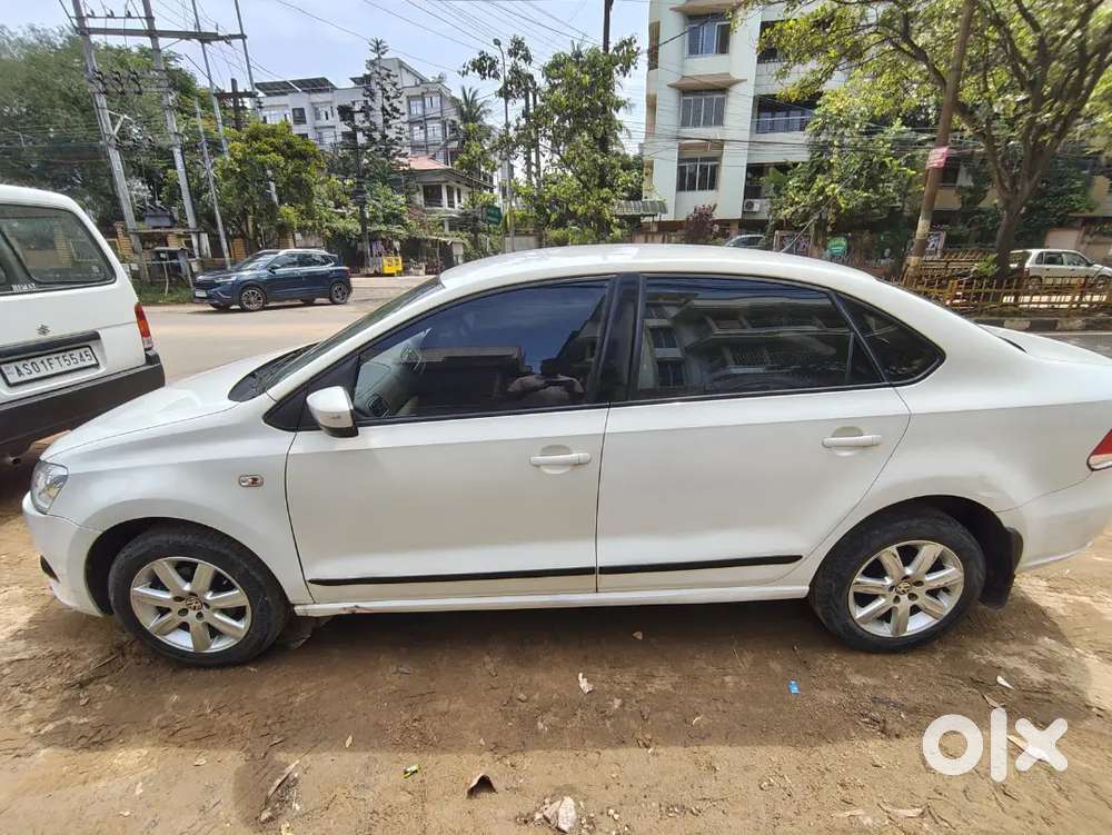 Volkswagen Vento Diesel Highline 2013 1.6 Ltr