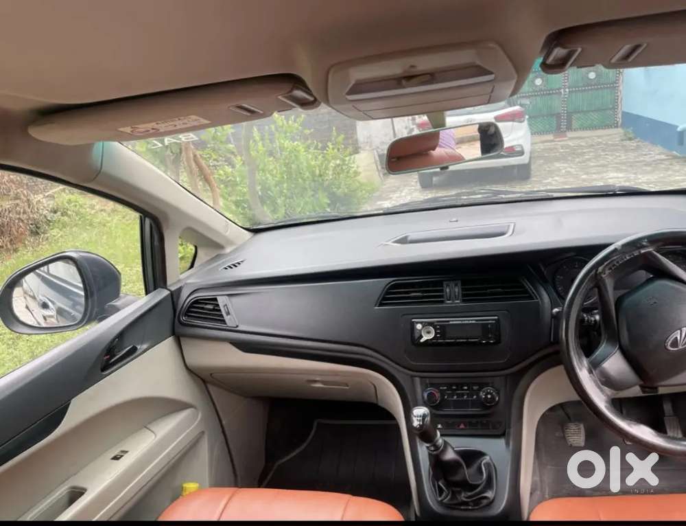 Mahindra Marazo