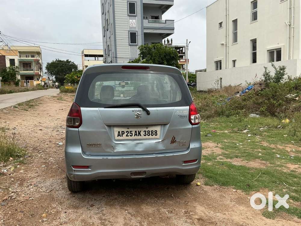 Maruti Suzuki Ertiga Shvs Zdi, 2012, Diesel