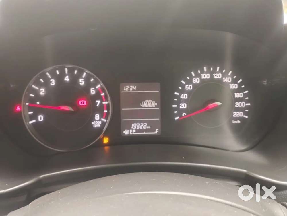 Maruti Suzuki Swift Vxi, 2025, Petrol