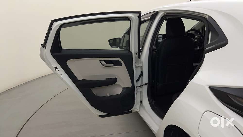 Tata Altroz 1.5 Xz Plus Diesel, 2022, Diesel