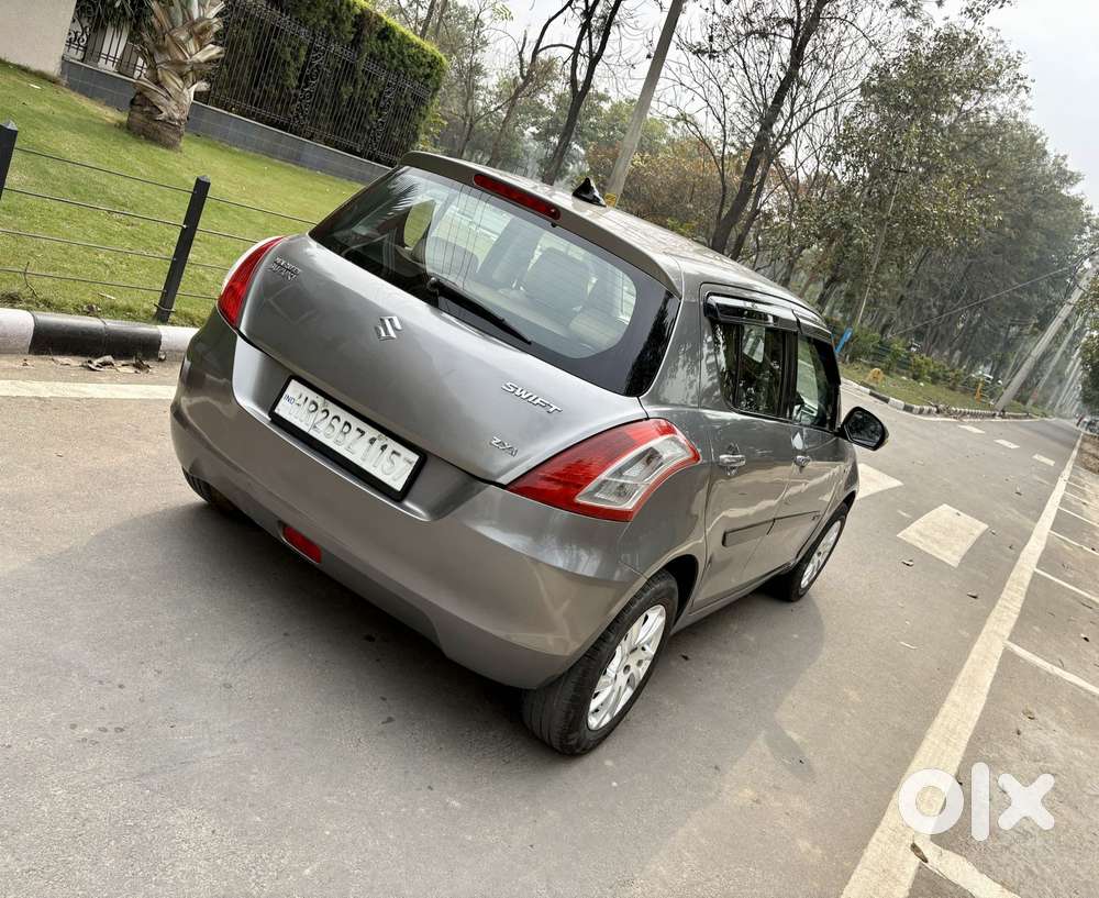 Maruti Suzuki Swift Vvt Zxi, 2013, Petrol