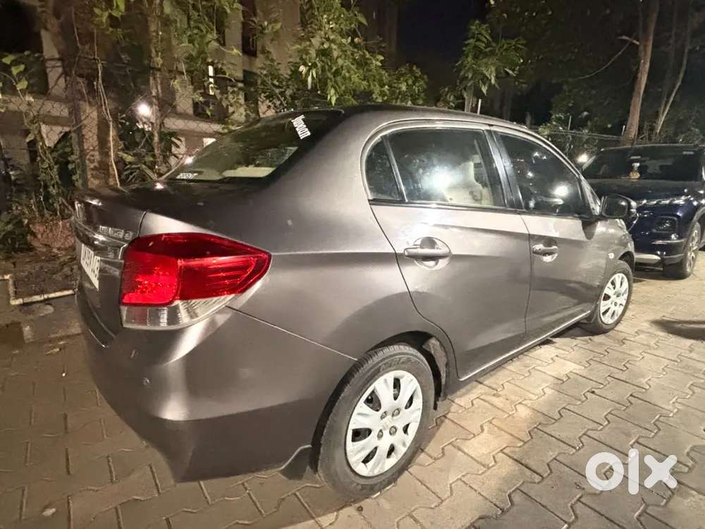 Honda Amaze Manual Transmission Petrol For Sale , Only 32000km Driven.
