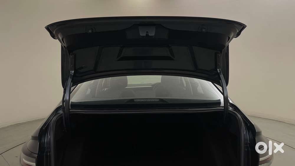 Volkswagen Virtus 1.0 Topline Tsi At, 2023, Petrol