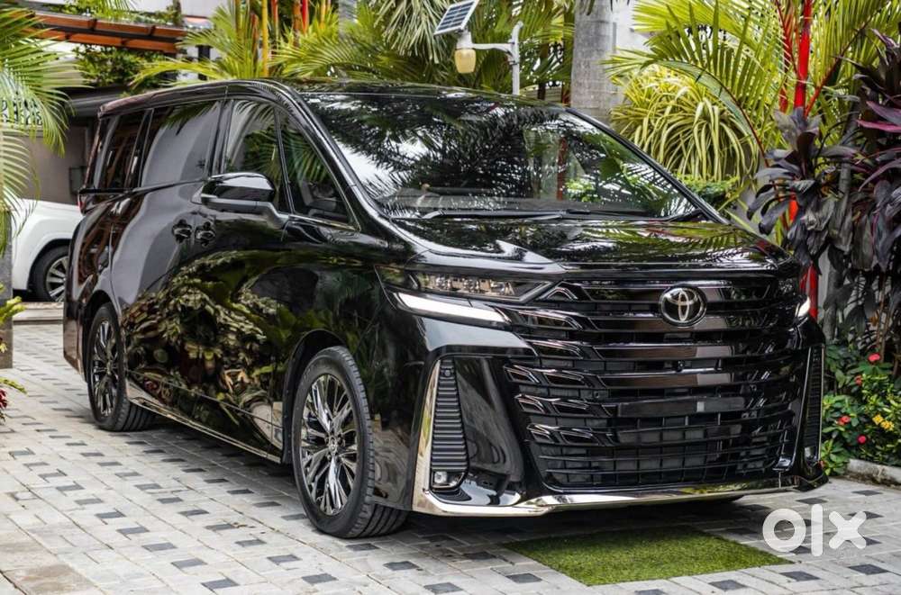 Toyota Vellfire Vip – Executive Lounge, 2025, Petrol