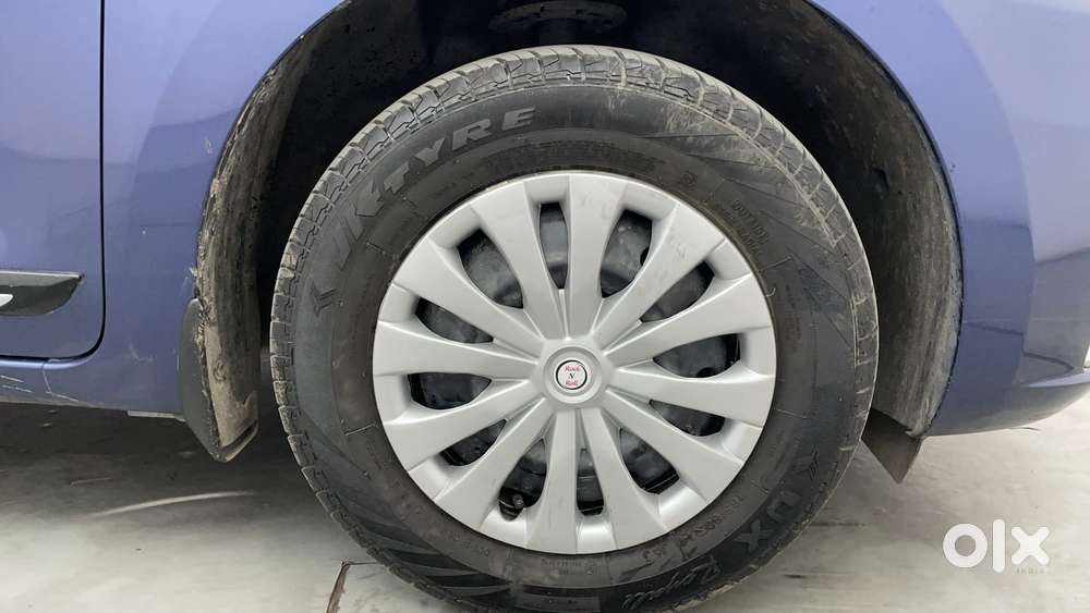 Maruti Suzuki Dzire Vxi Ags, 2022, Petrol