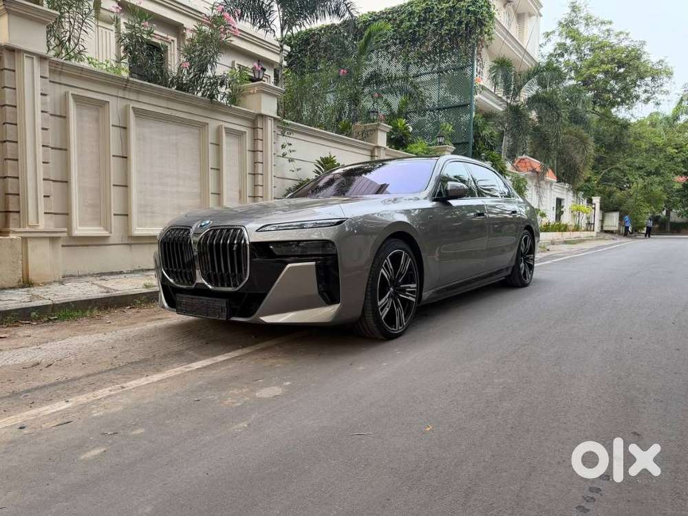 Bmw I7 Xdrive60, 2023, Electric